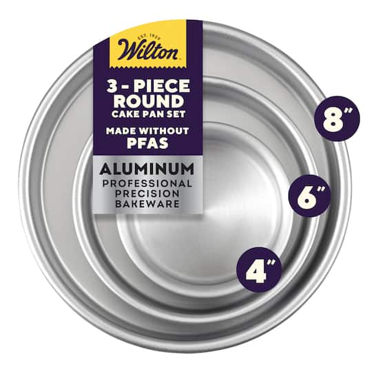 Wilton® Aluminum Bakeware Round Cake Pan Set